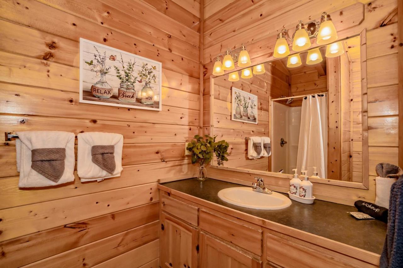 *Family Friendly Cabin Near Dollywood! Pigeon Forge Bagian luar foto